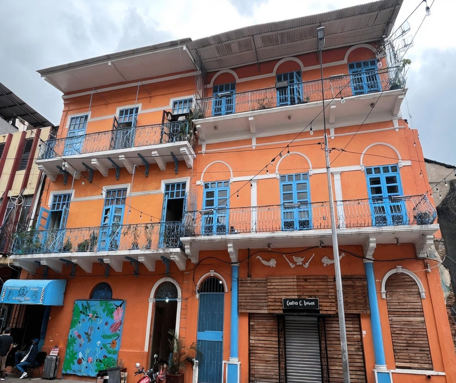 Edificio Casa Helena, en Santa Ana