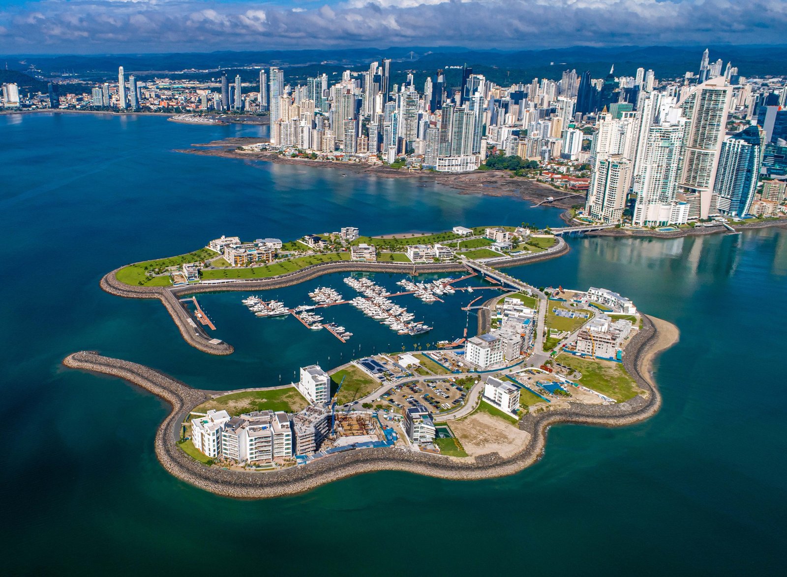 BEACH CLUB RESIDENCES, Ocean Reef Islands