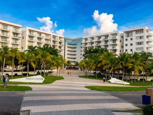 Local Comercial, Town Center Playa Blanca