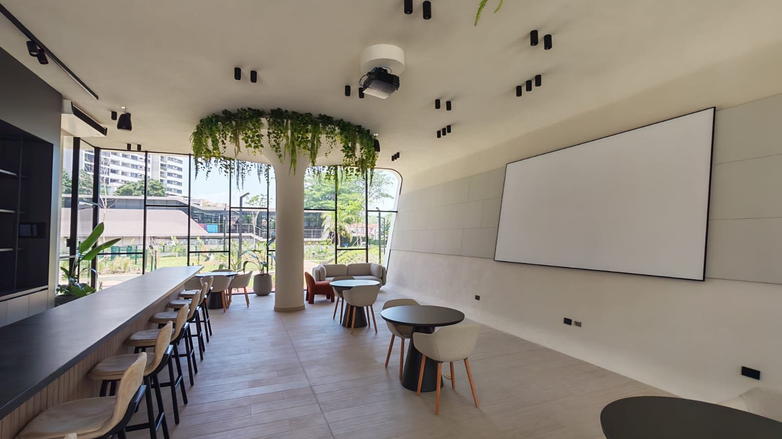 PH CONDADO COUNTRY CLUB