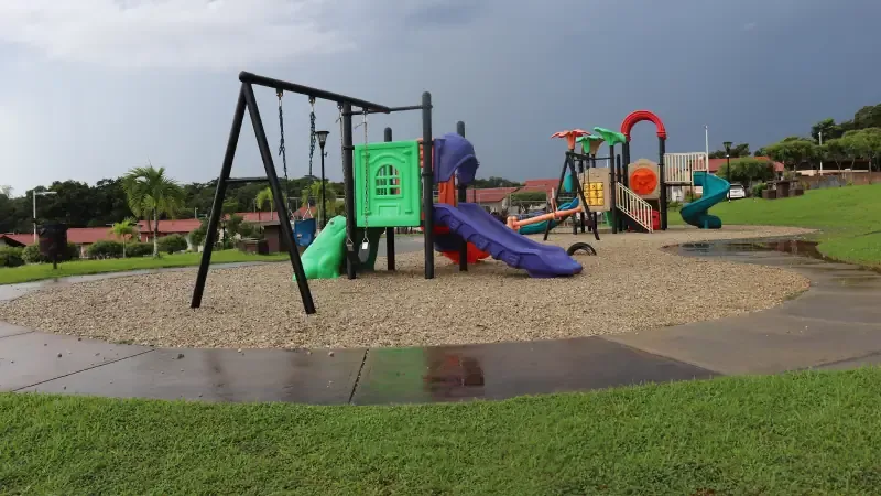 RESIDENCIAL LAS ARBOLEDAS                                  (CLUSTER LOS OLIVOS)