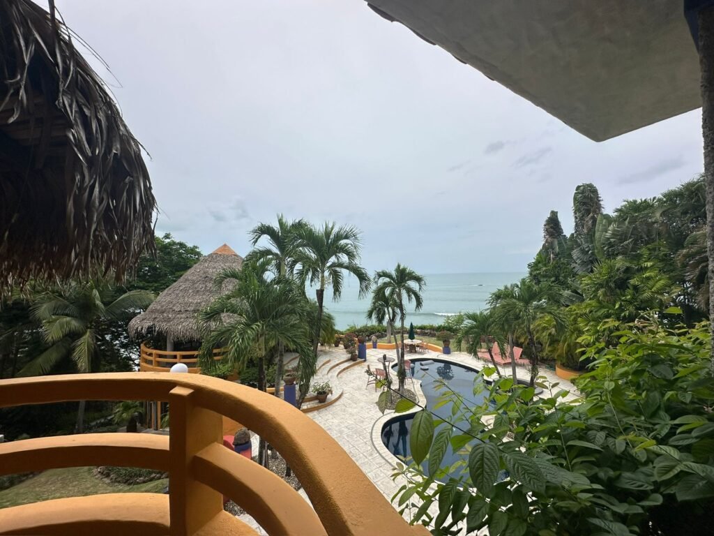 CASA EN PLAYA PUNTA ROCA, en San Carlos