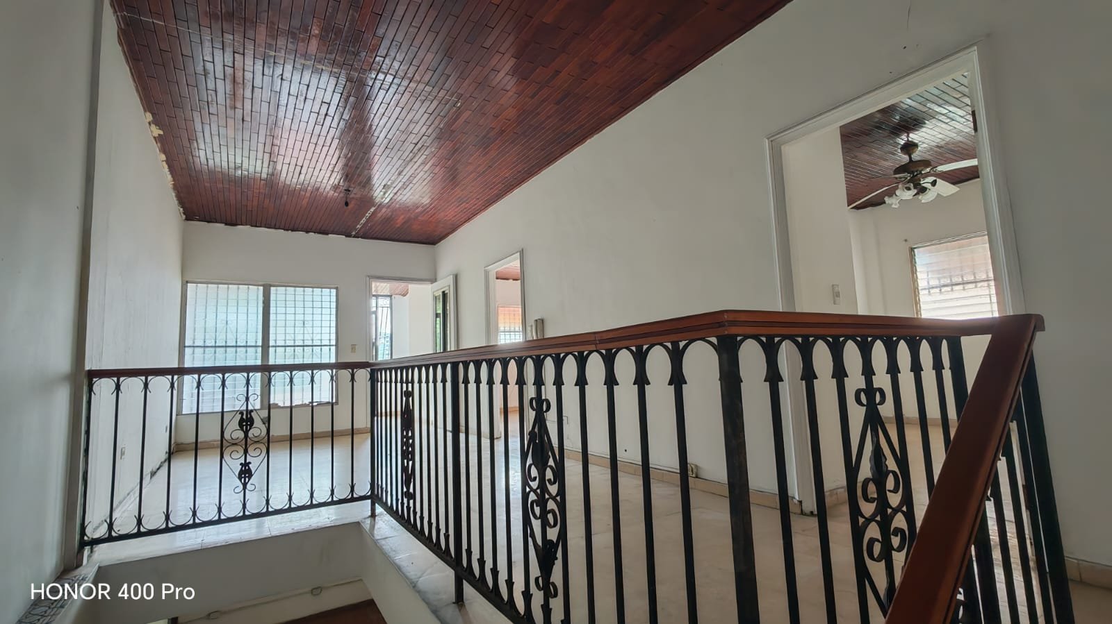 CASA EN DOS MARES, La Loceria