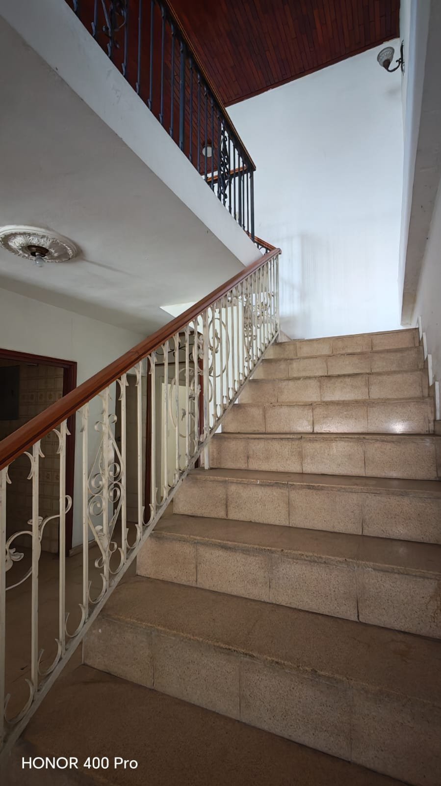 CASA EN DOS MARES, La Loceria