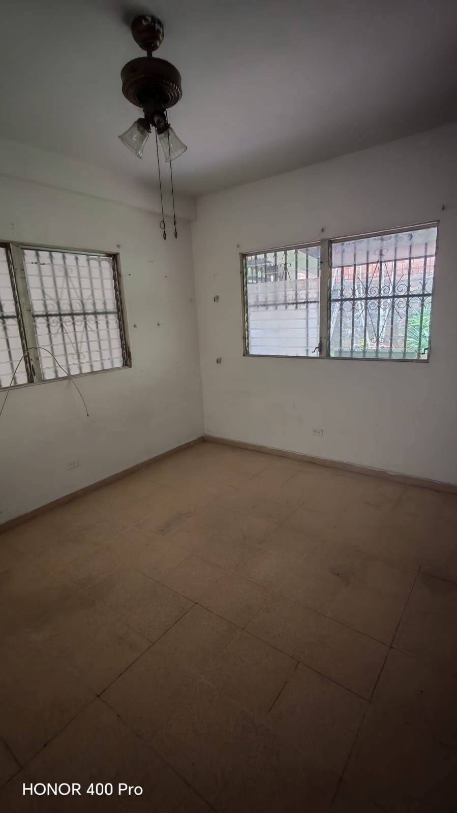 CASA EN DOS MARES, La Loceria