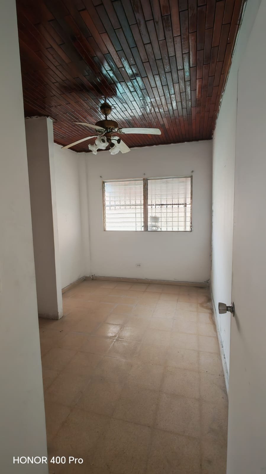 CASA EN DOS MARES, La Loceria