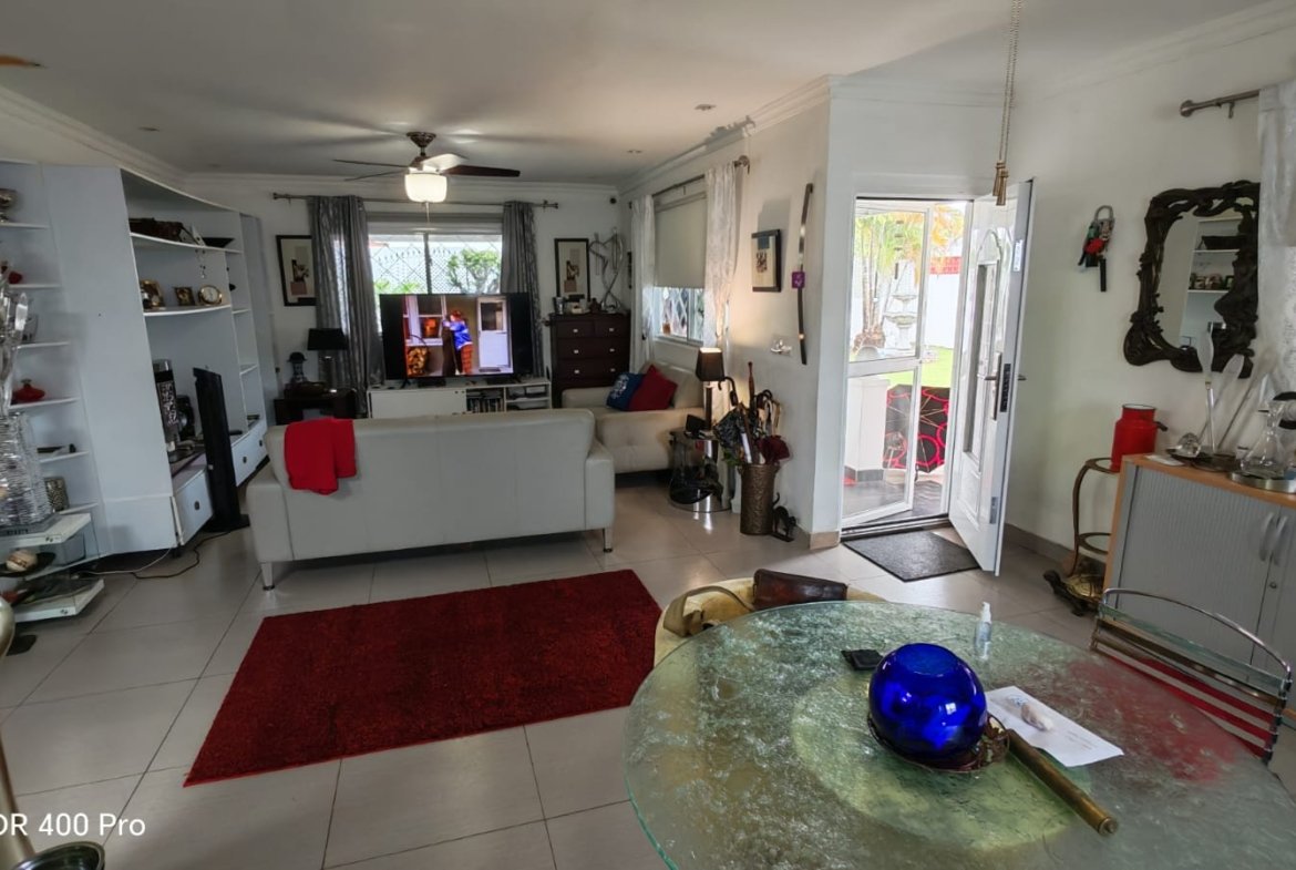ESPECTACULAR CASA EN LAS PALMAS DE GORGONA, en Chame