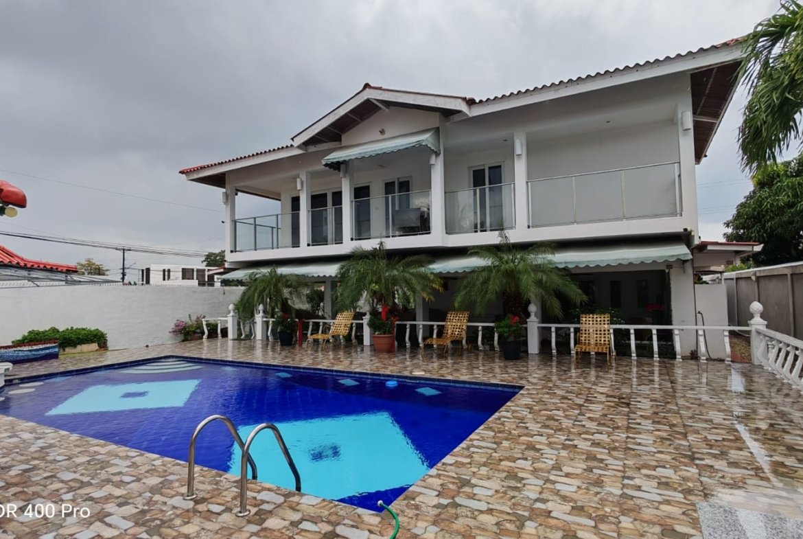 ESPECTACULAR CASA EN LAS PALMAS DE GORGONA, en Chame