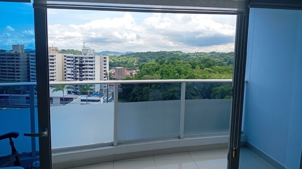 balcon 2 mei PH MEI TOWER, en Villa de las Fuentes
